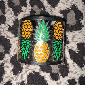 BBW pineapple candle holder.